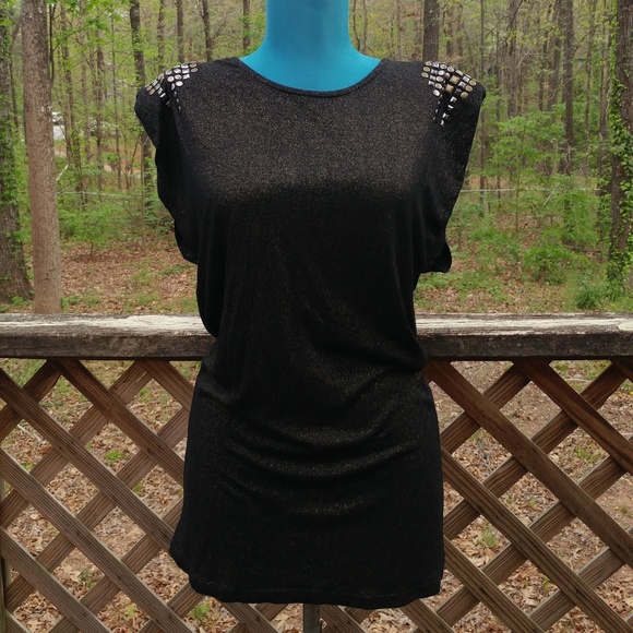 Urban Behavior Shena Metal Studded Metalic Top - Picture 3 of 7